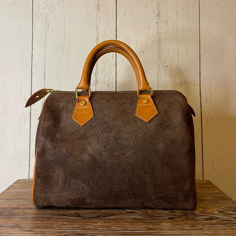 Real suede leather hand bag with details